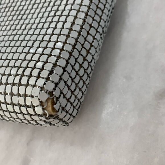 Vintage STUDIO IMPORTS White Gold Metal Mesh Purse Envelope Clutch 1970s 1980s - Picture 3 of 6